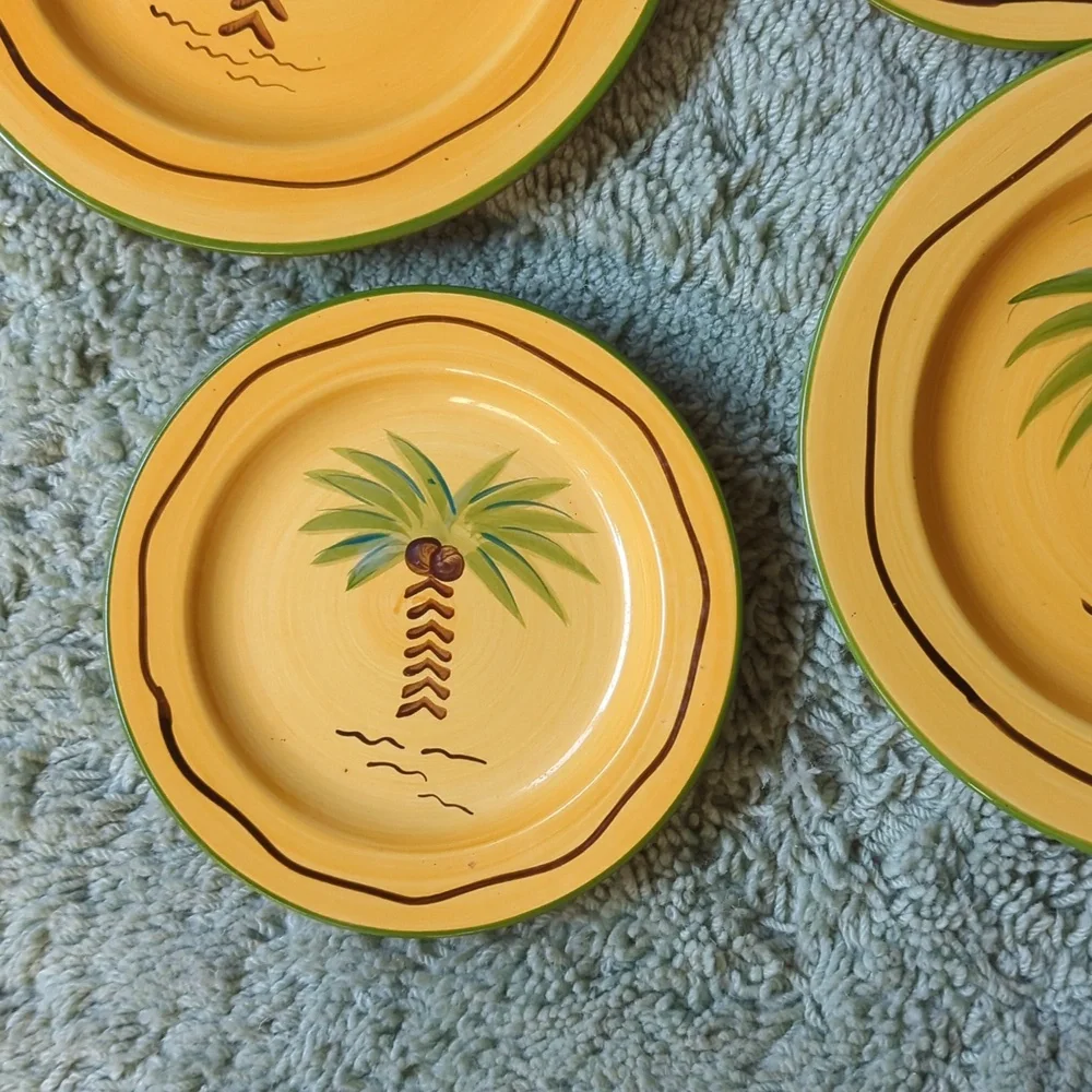 🆕 set of 4 island palm plates